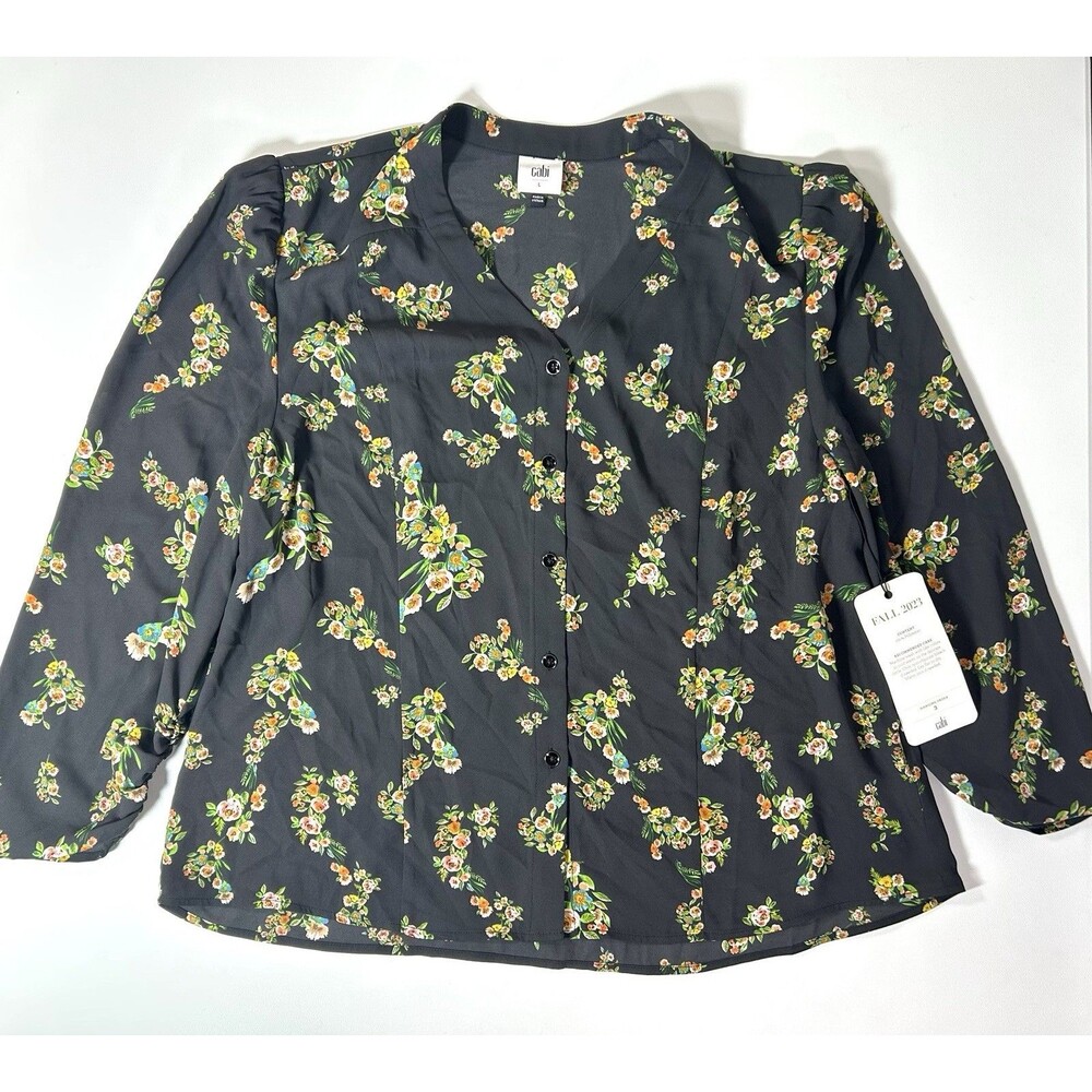 NWT Cabi Fall23 Ovation Top Size L Floral Black Button Down V-Neck
